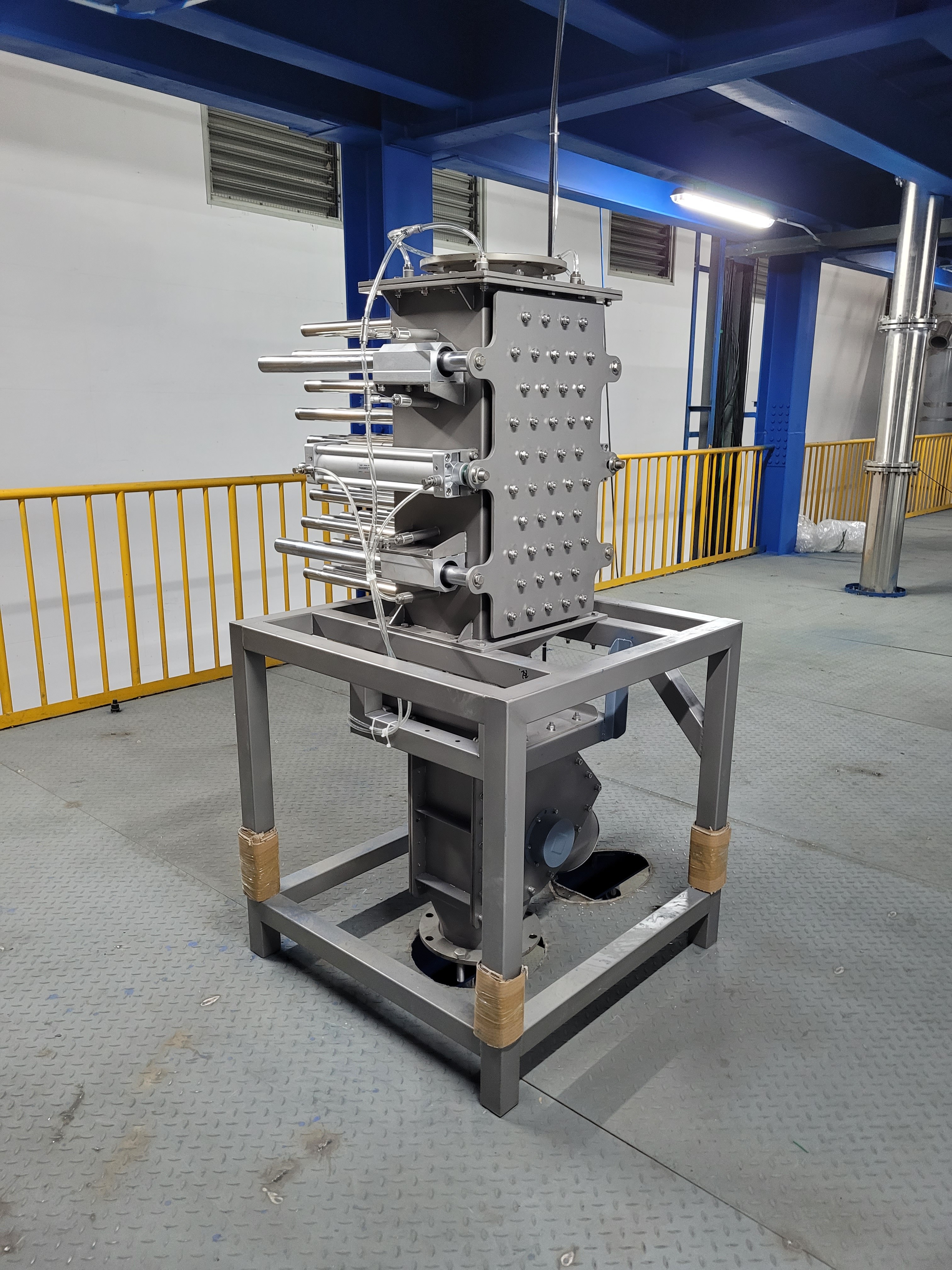 Ang mga panganib ng mga impurities ng bakal sa paggawa ng pulbos ng sili at ang pangunahing papel ng mga magnetic separator